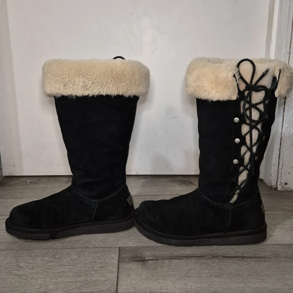 UGG Australia Upside 5163 Black Suede Tall Lace Up Shearling Boots Size 7